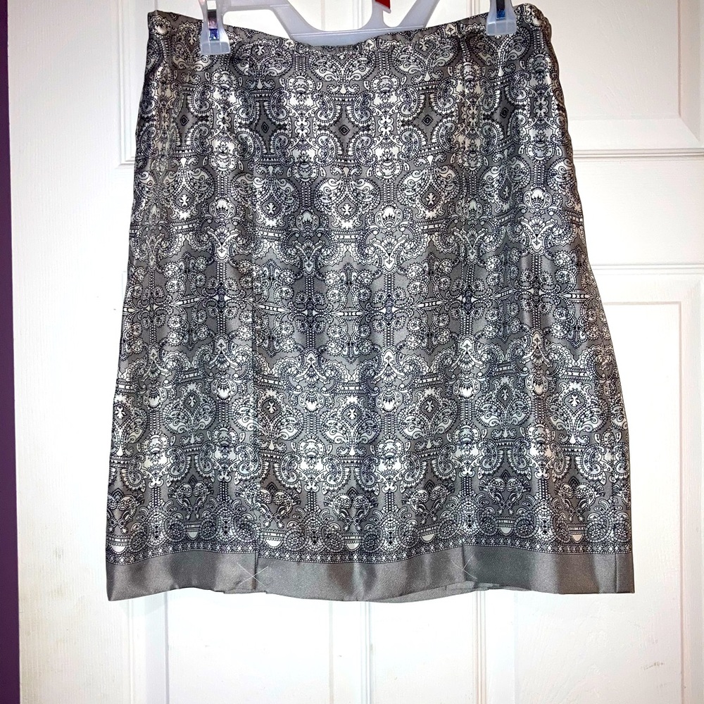 Loft Women’s Pleated Skirt